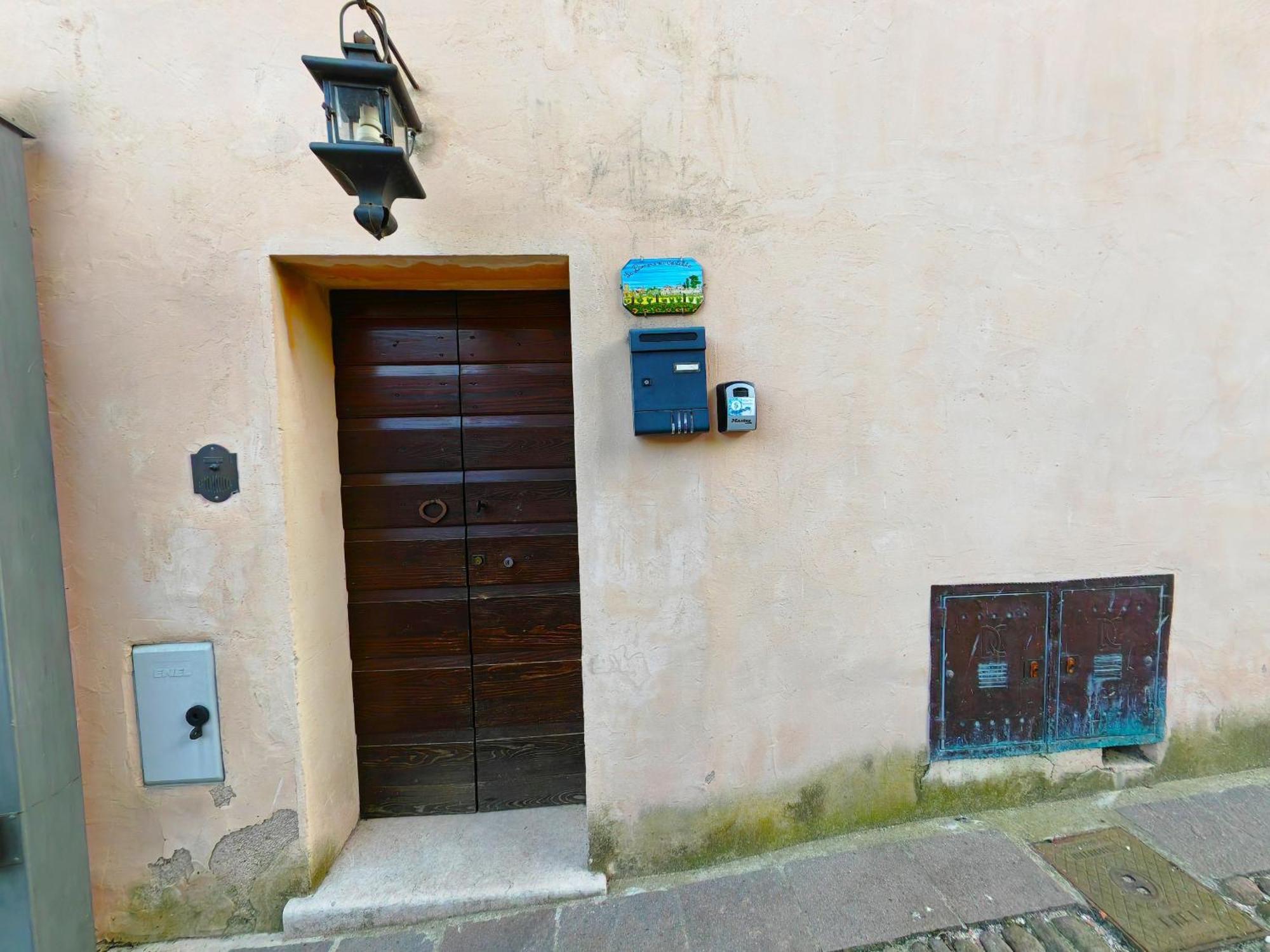 Appartement La Dimora Nel Castello à Castellaro  Extérieur photo