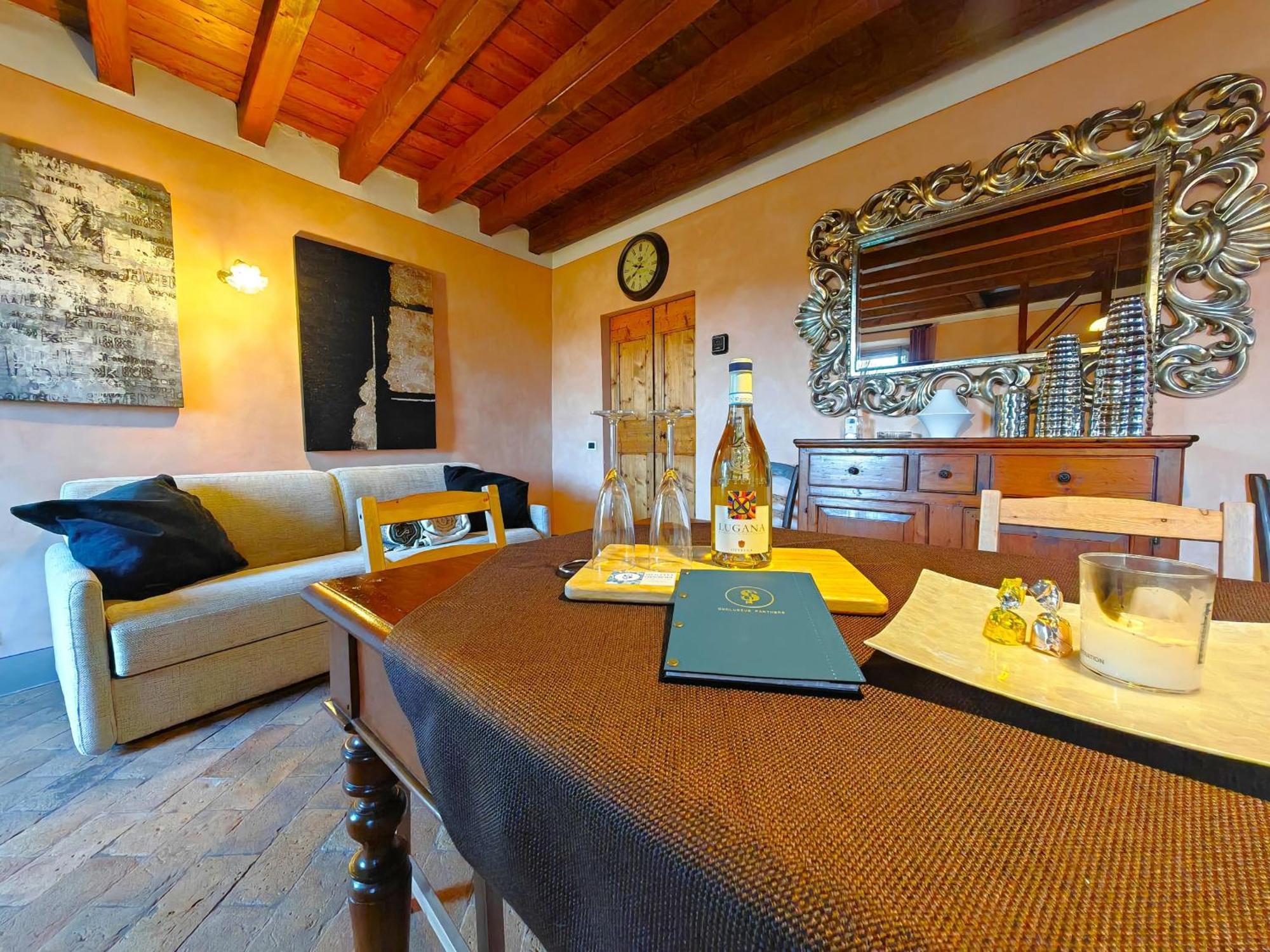 Appartement La Dimora Nel Castello à Castellaro  Extérieur photo
